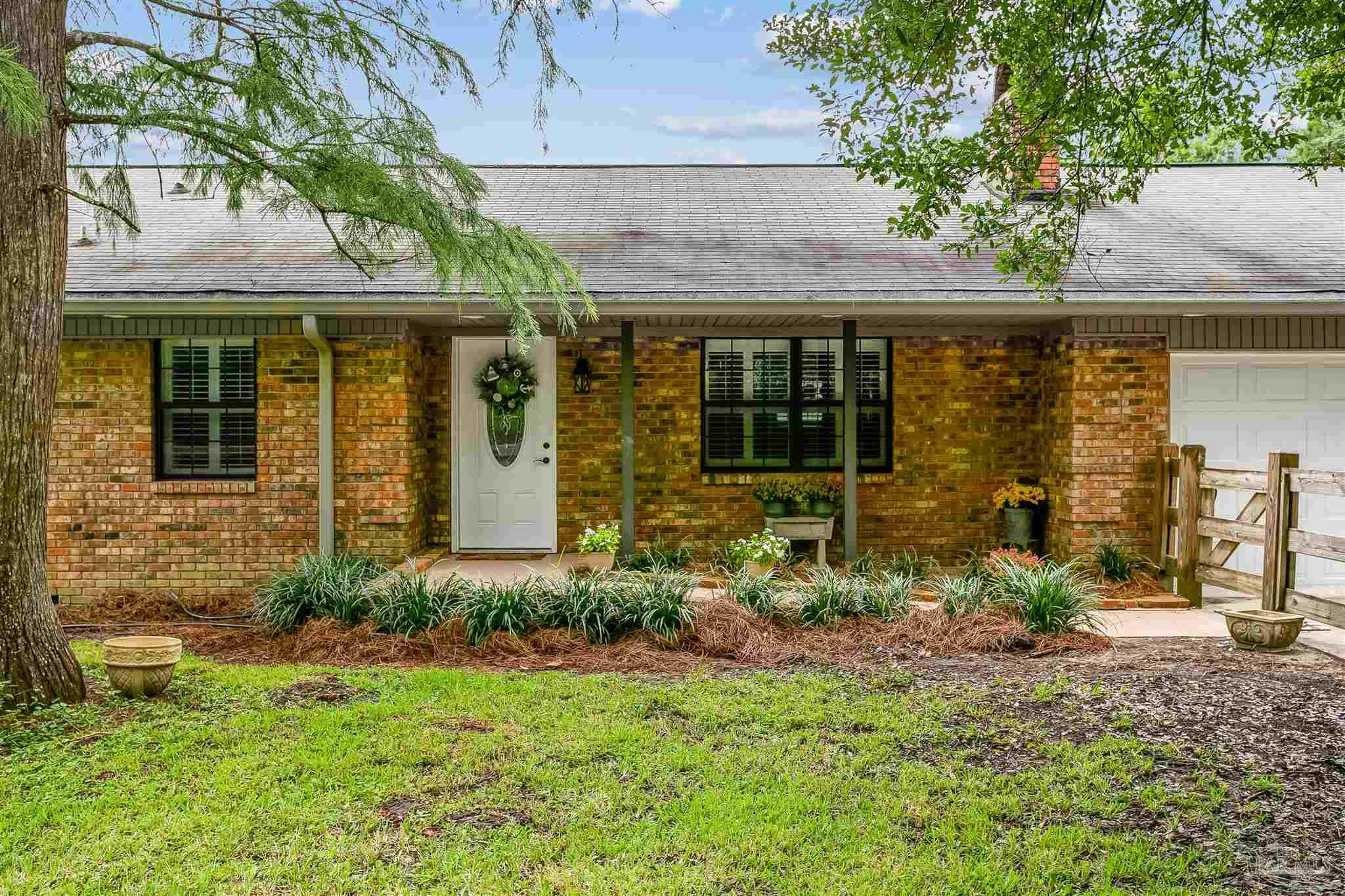 6712 Helms Road Pensacola, FL 32526 - Photo 4 of 48 Gallery Image 4