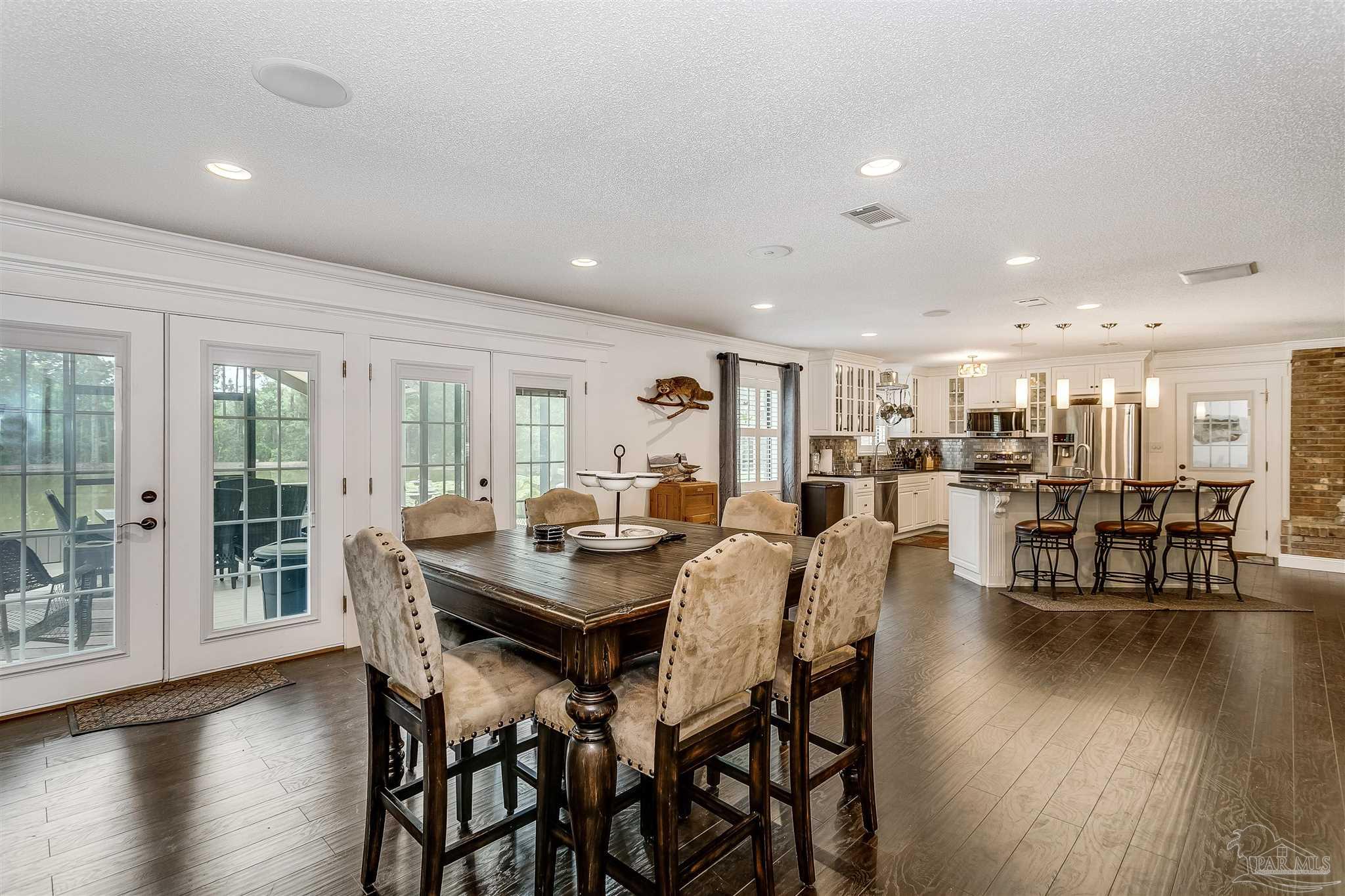 6712 Helms Road Pensacola, FL 32526 - Photo 9 of 48 Gallery Image 9