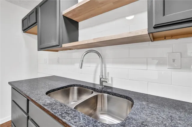 $250,000 | 4945 West Rouck Road, New Albany, IN 47150