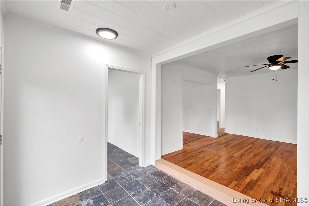 4945 West Rouck Road New Albany, IN 47150 - Photo 7 of 40