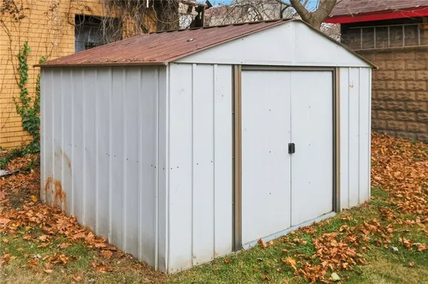 $227,500 | 511 East 2nd Avenue, Tarentum, PA 15084