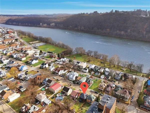 $227,500 | 511 East 2nd Avenue, Tarentum, PA 15084