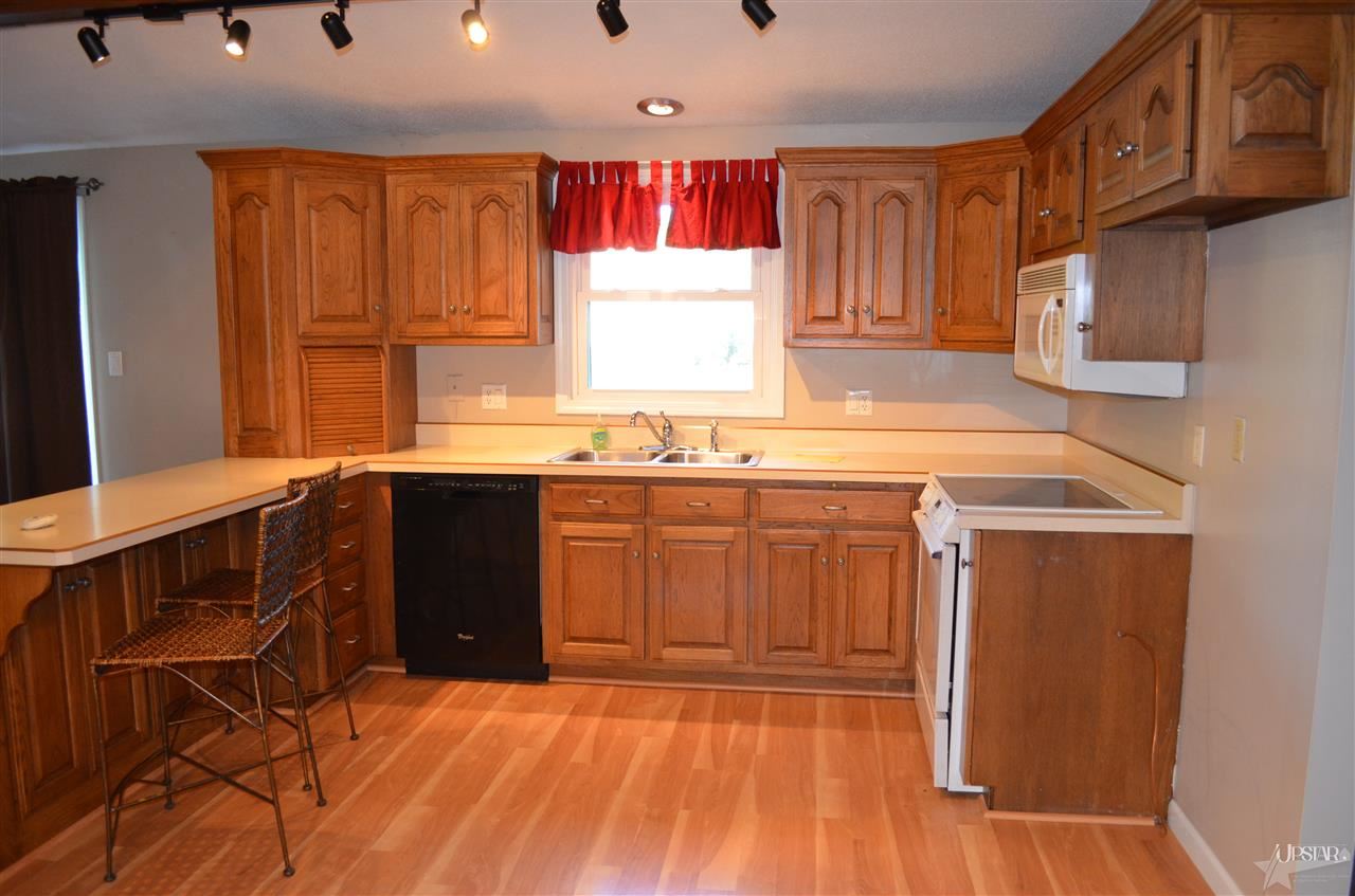 1517 Stogdill Road Bluffton, IN 46714 - Photo 8 of 26 Gallery Image 8