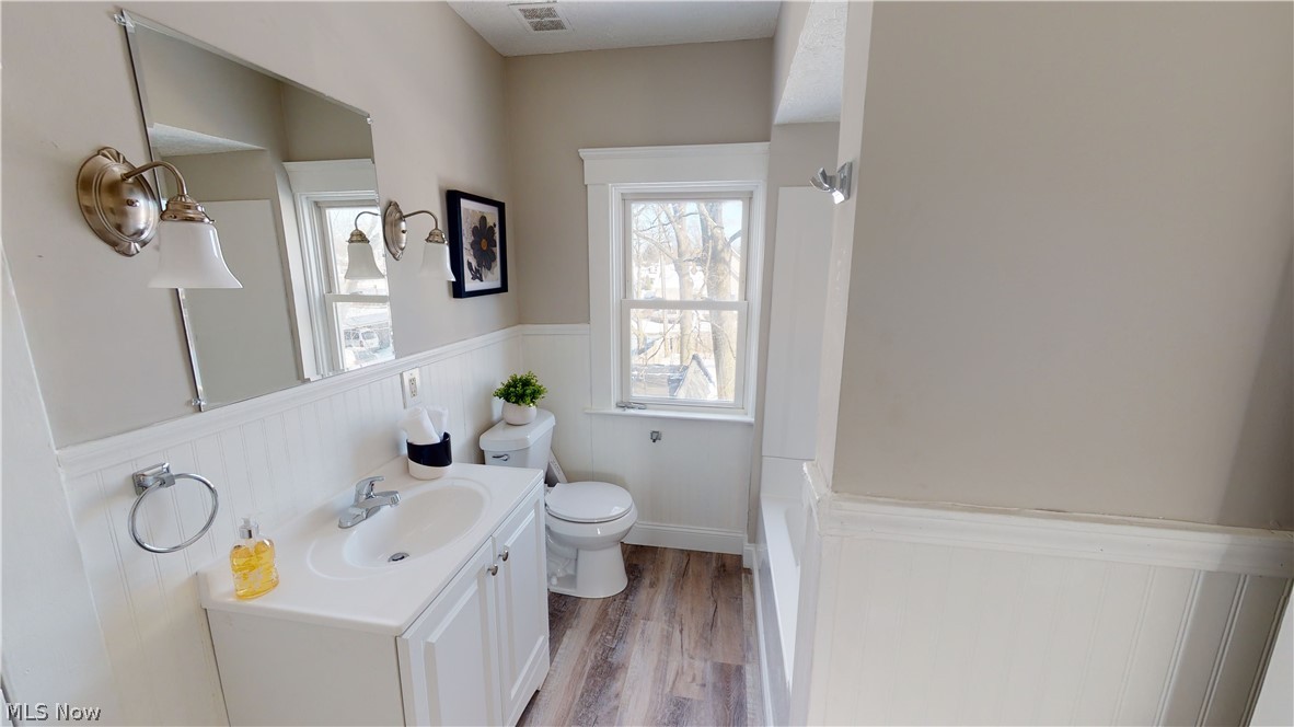 1407 Brookline Road Cleveland, OH 44121 - Photo 5 of 8 Bathroom