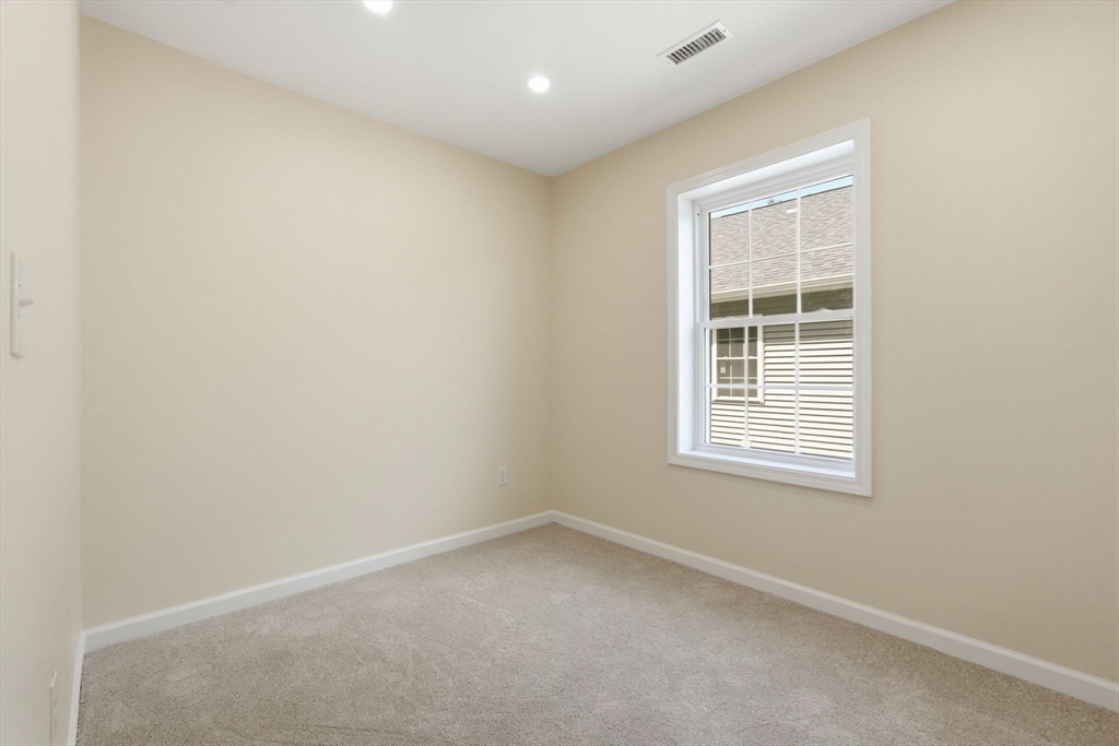 44-42 Gilbert Avenue Springfield, MA 01119 - Photo 17 of 32 Gallery Image 17