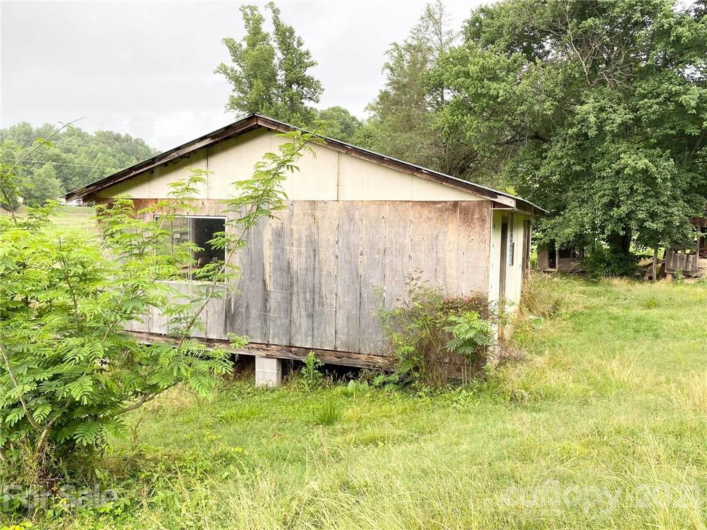 4272 Rocky Road Lenoir, NC 28645 - Photo 12 of 15 Gallery Image 12