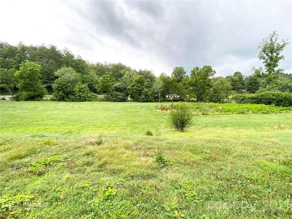 4272 Rocky Road Lenoir, NC 28645 - Photo 4 of 15 Gallery Image 4
