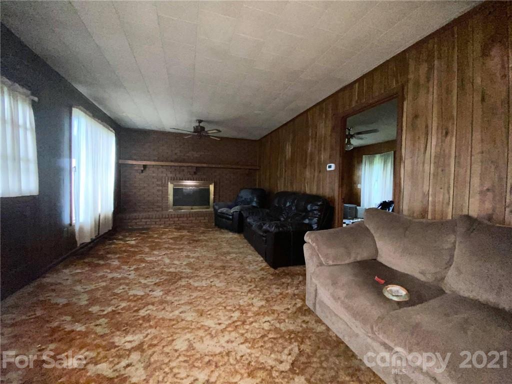 4272 Rocky Road Lenoir, NC 28645 - Photo 6 of 15 Gallery Image 6