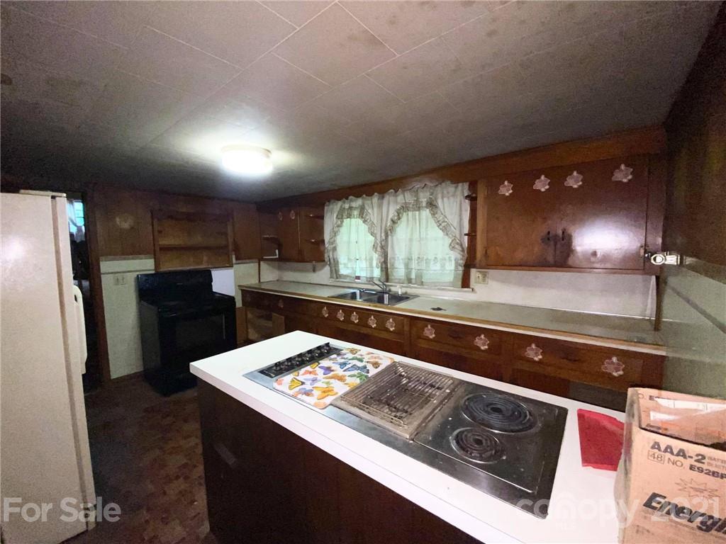 4272 Rocky Road Lenoir, NC 28645 - Photo 8 of 15 Gallery Image 8