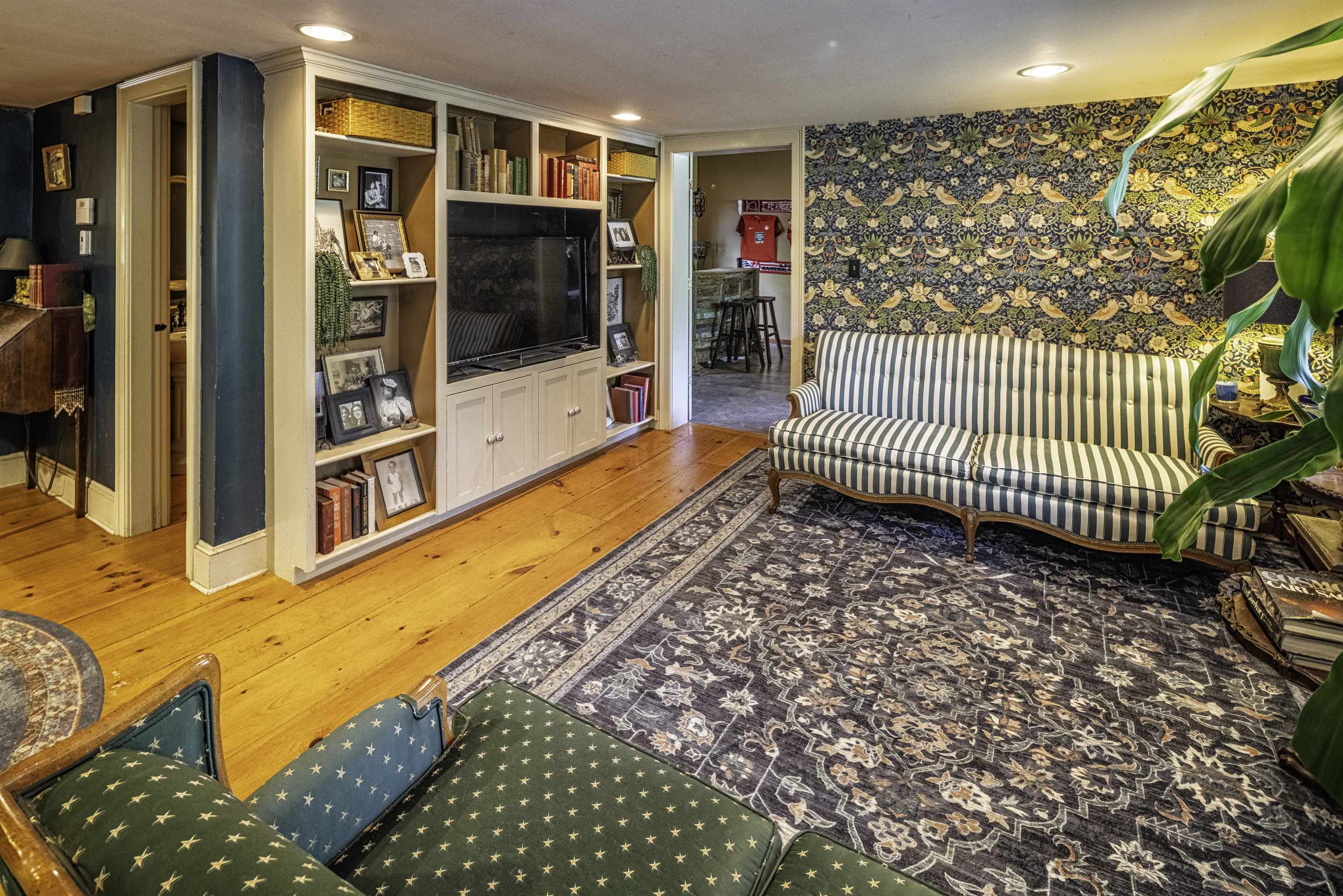 115 Cocheco Street Dover, NH 03820 - Photo 18 of 49