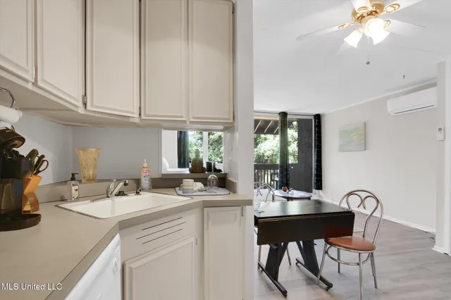 $69,900 | 215 Lakeside Villa, Unit B, Diamondhead, MS 39525