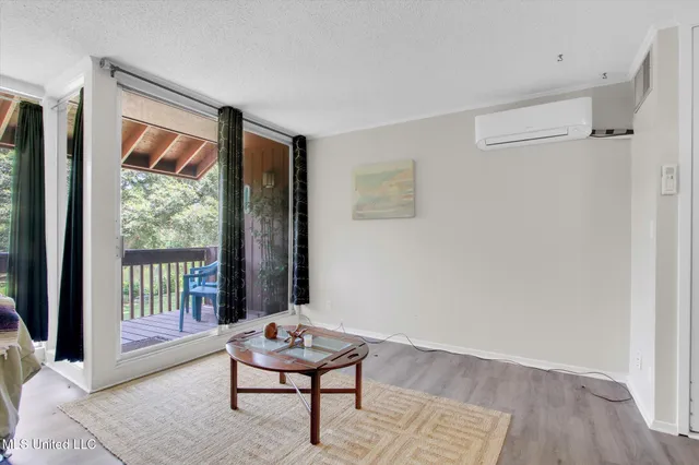 $69,900 | 215 Lakeside Villa, Unit B, Diamondhead, MS 39525