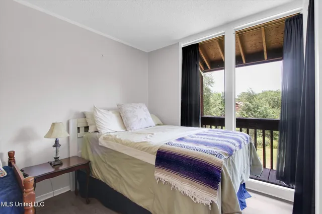 $69,900 | 215 Lakeside Villa, Unit B, Diamondhead, MS 39525