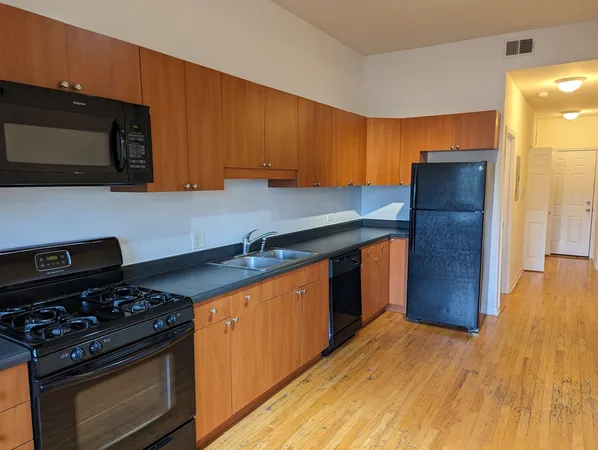 $2,795 | 1813 North Milwaukee Avenue, Unit 3R, Chicago, IL 60647