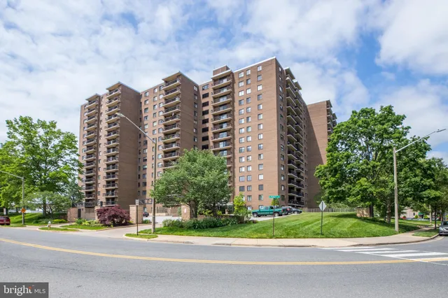 $2,900 | 200 North Pickett Street, Unit 307, Alexandria, VA 22304