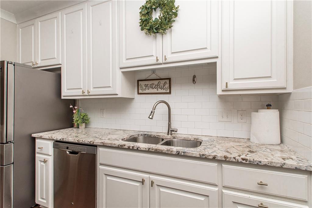 9017 Stonecroft Avenue Baton Rouge, LA 70810 - Photo 11 of 22