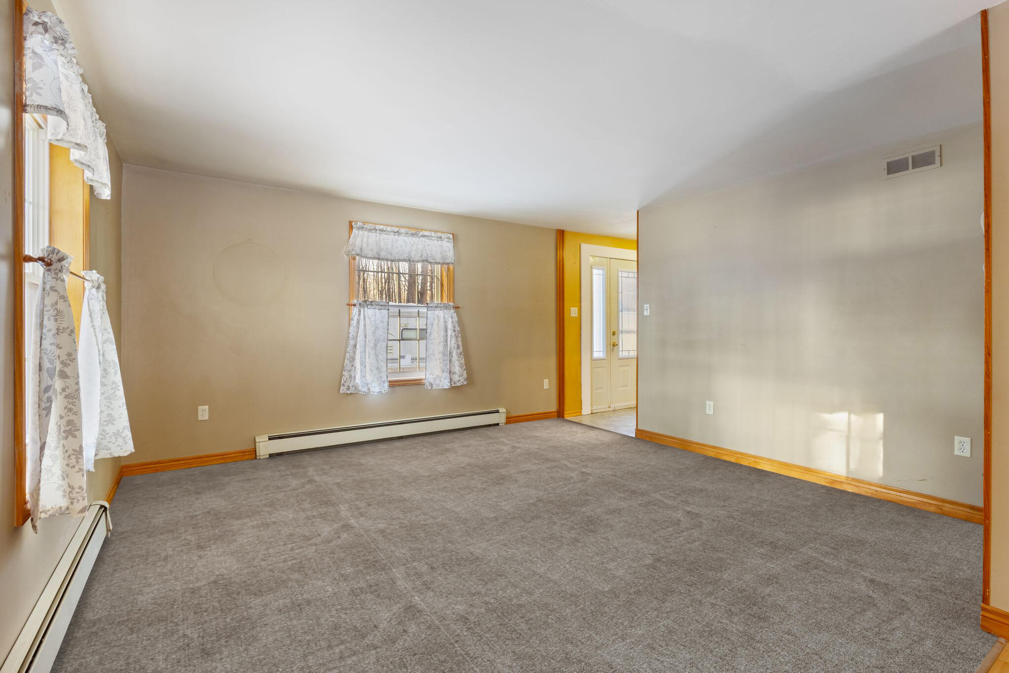 1094 State Road Eliot, ME 03903 - Photo 5 of 42 1094 State Road, Eliot