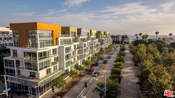$1,099,000 | 1705 Ocean Avenue, Unit 206, Santa Monica, CA 90401