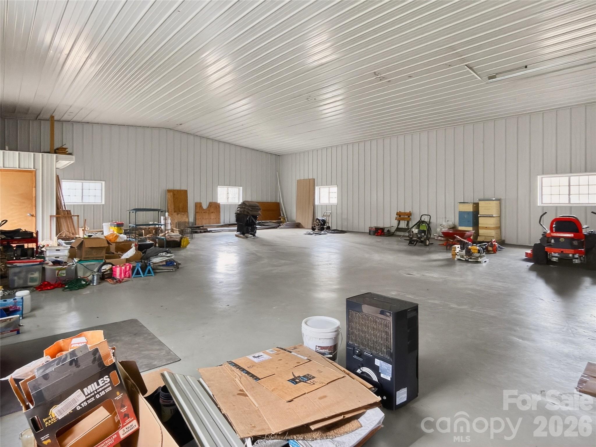 3275 Hanging Rock Road Spruce Pine, NC 28777 - Photo 46 of 48 a gym with equipment and a window