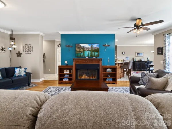 $699,999 | 3275 Hanging Rock Road, Spruce Pine, NC 28777