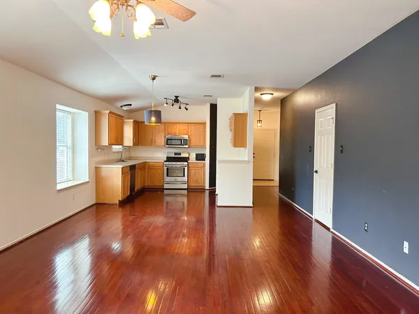 $1,950 | 3589 Rock Shelf Lane, Round Rock, TX 78681