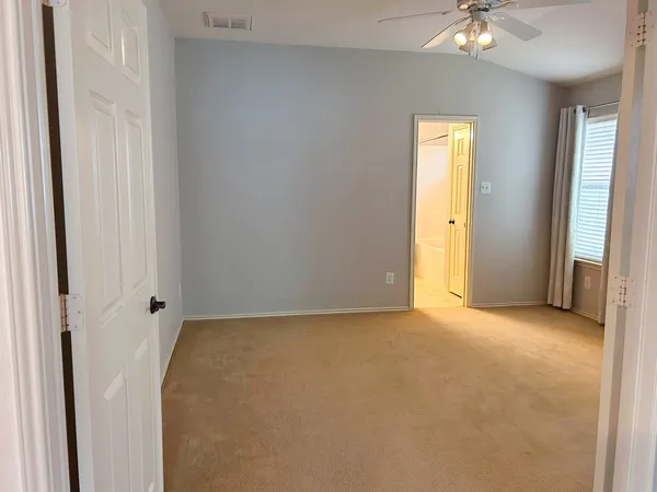 $1,950 | 3589 Rock Shelf Lane, Round Rock, TX 78681