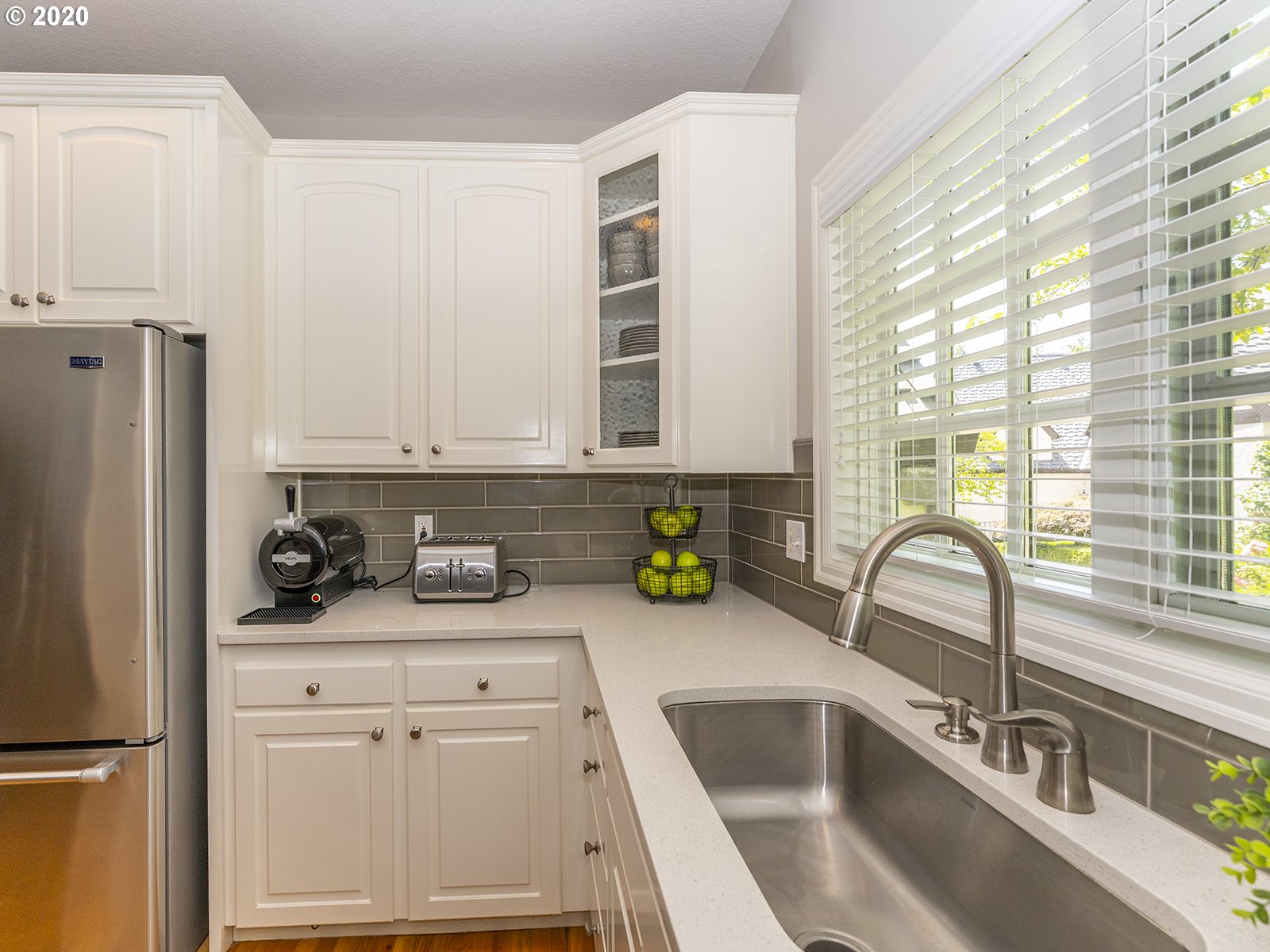 9904 Northwest Abbey Road Portland, OR 97229 - Photo 14 of 32 Gallery Image 14