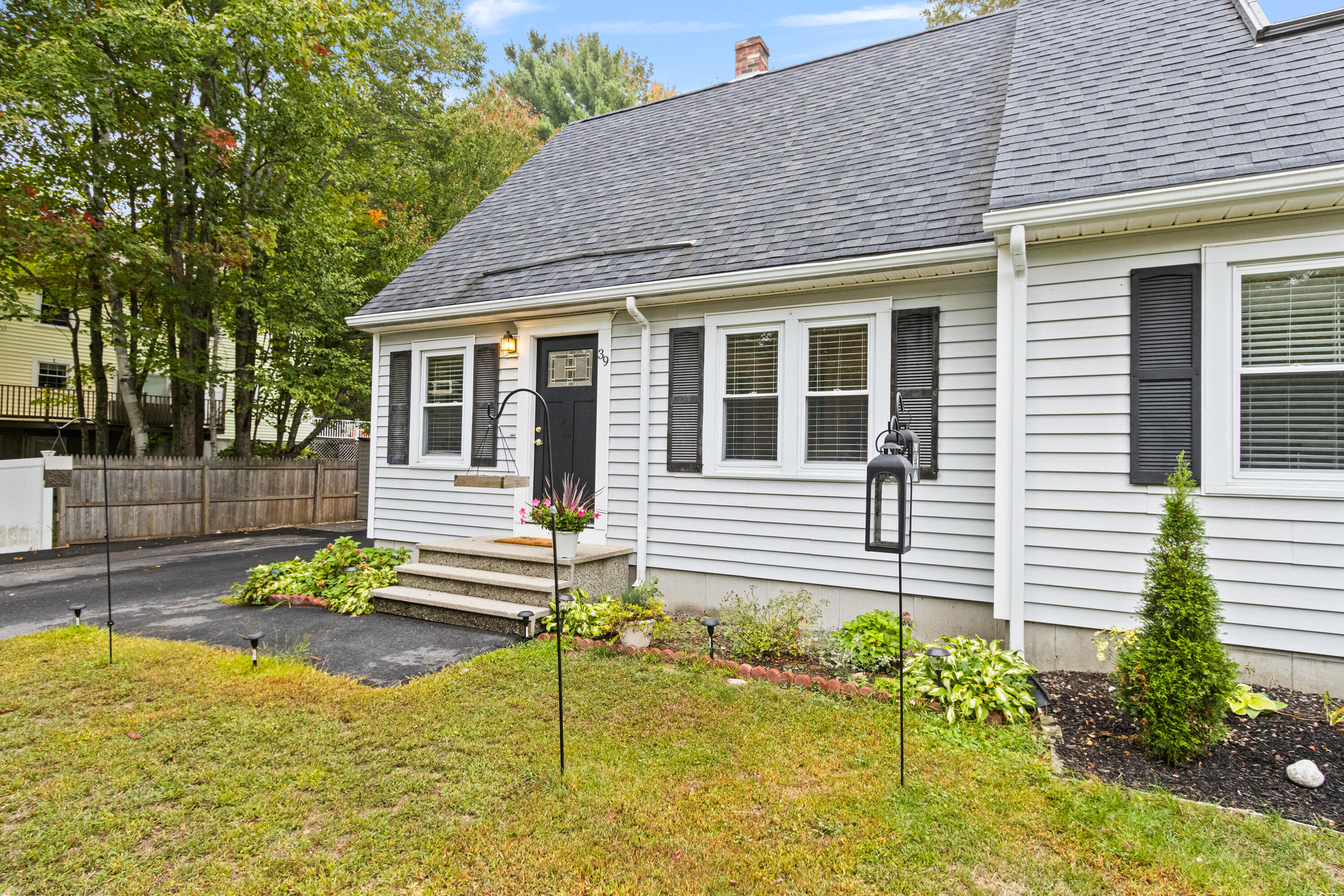 39 Skyline Drive Saco, ME 04072 - Photo 5 of 58 20250925DR-71007