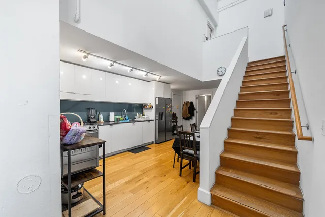 a view of entryway and hall