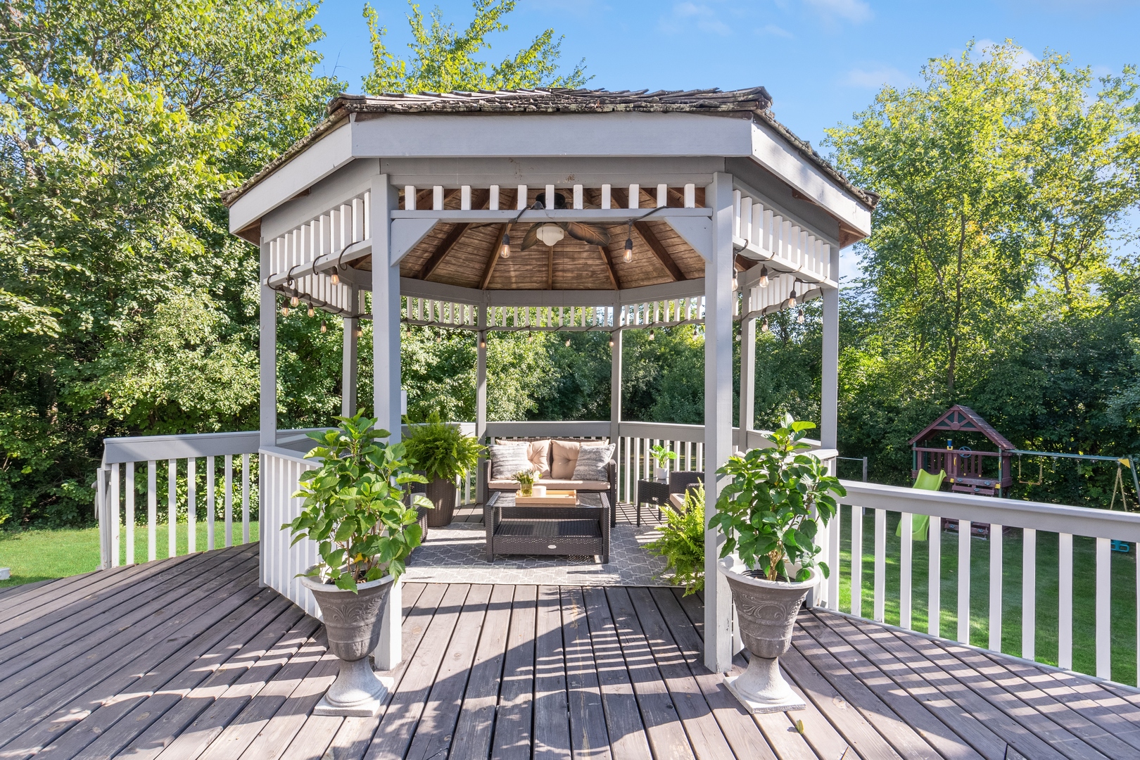 811 South Ridge Road Lake Forest, IL 60045 - Photo 40 of 47 a view of a house with porch and garden