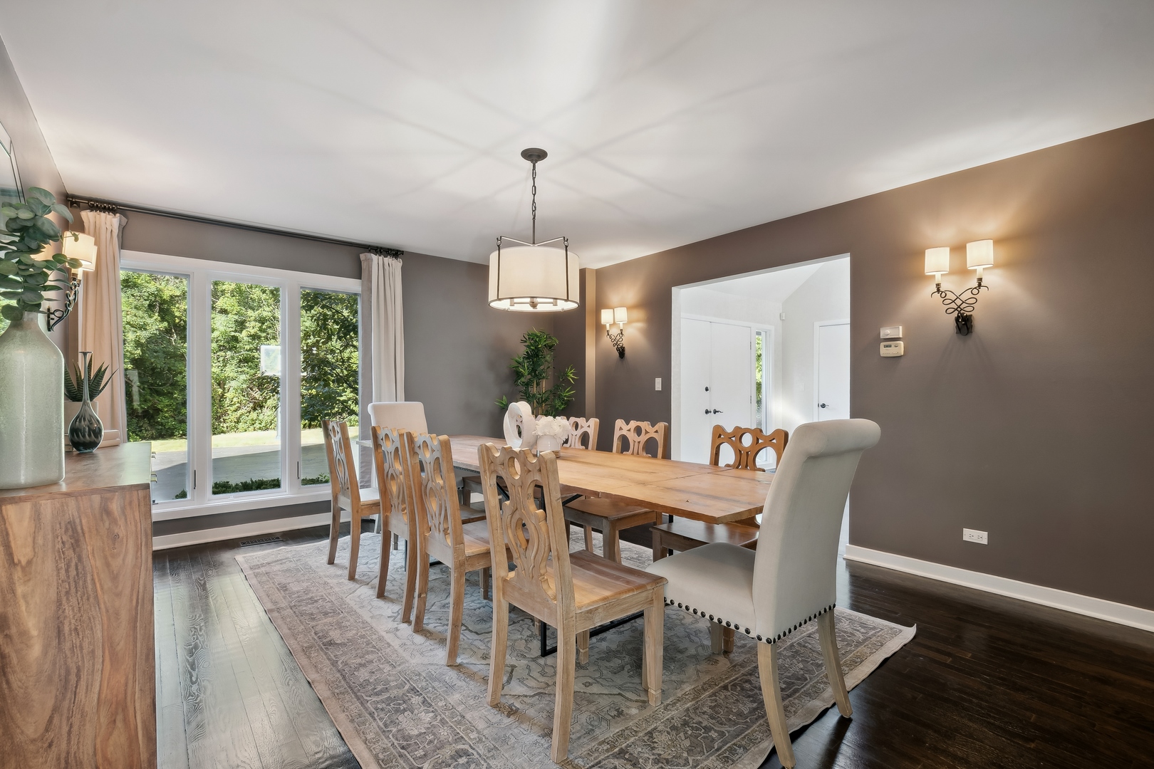 811 South Ridge Road Lake Forest, IL 60045 - Photo 4 of 47 a view of a dining room with furniture window and outside view