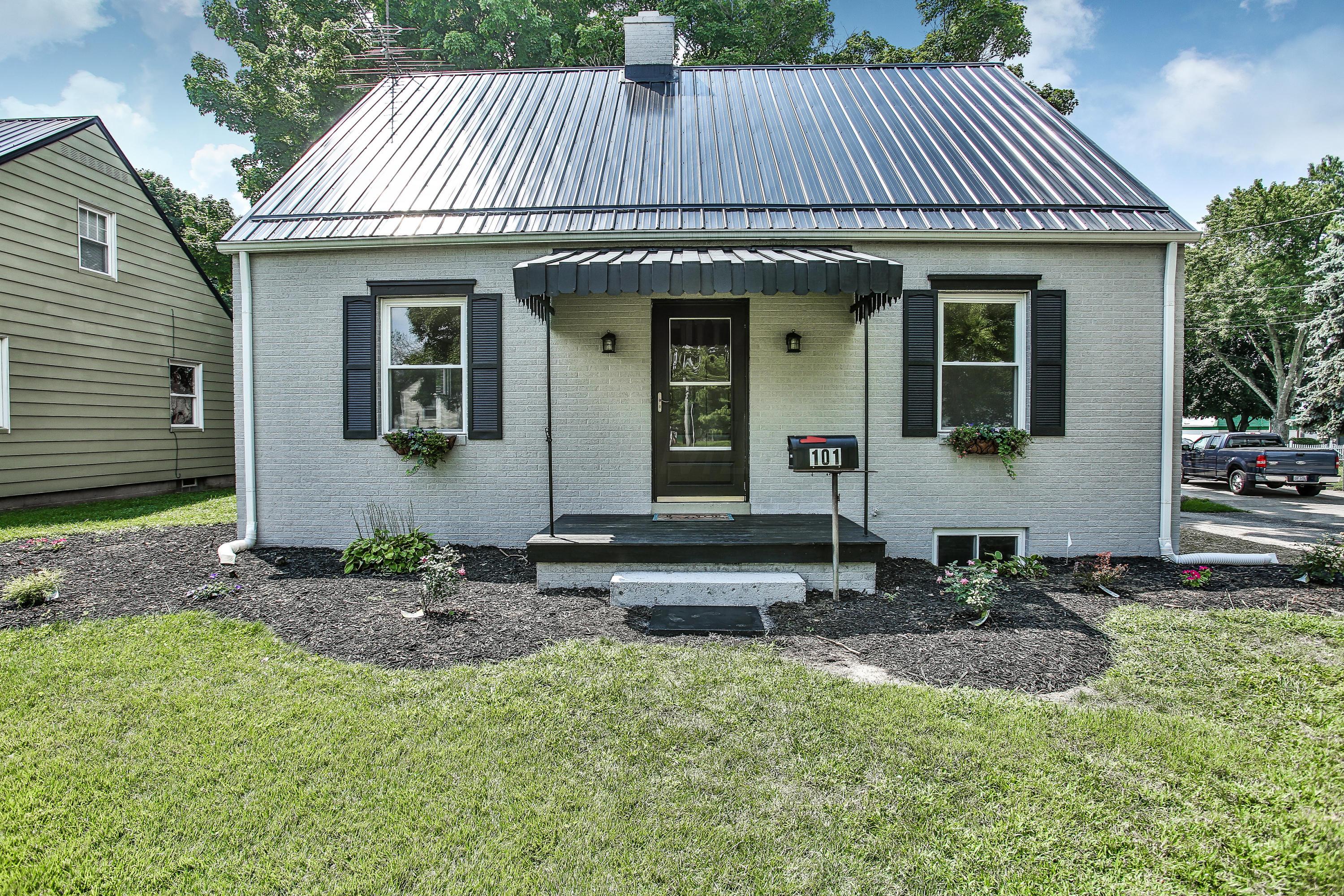 101 Reber Avenue Circleville, OH 43113 - Photo 3 of 20