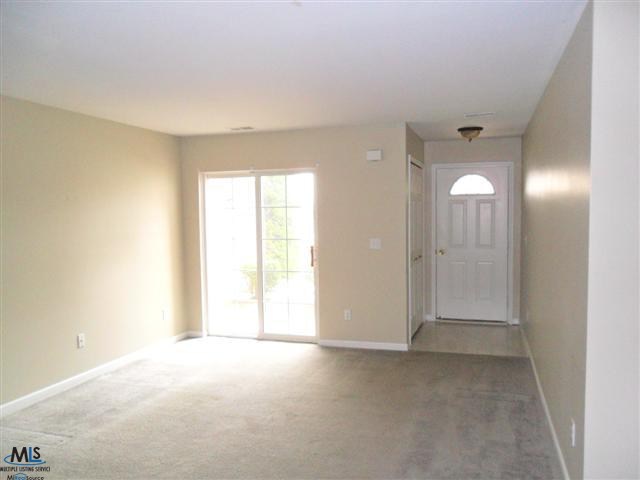 31107780-1.JPG