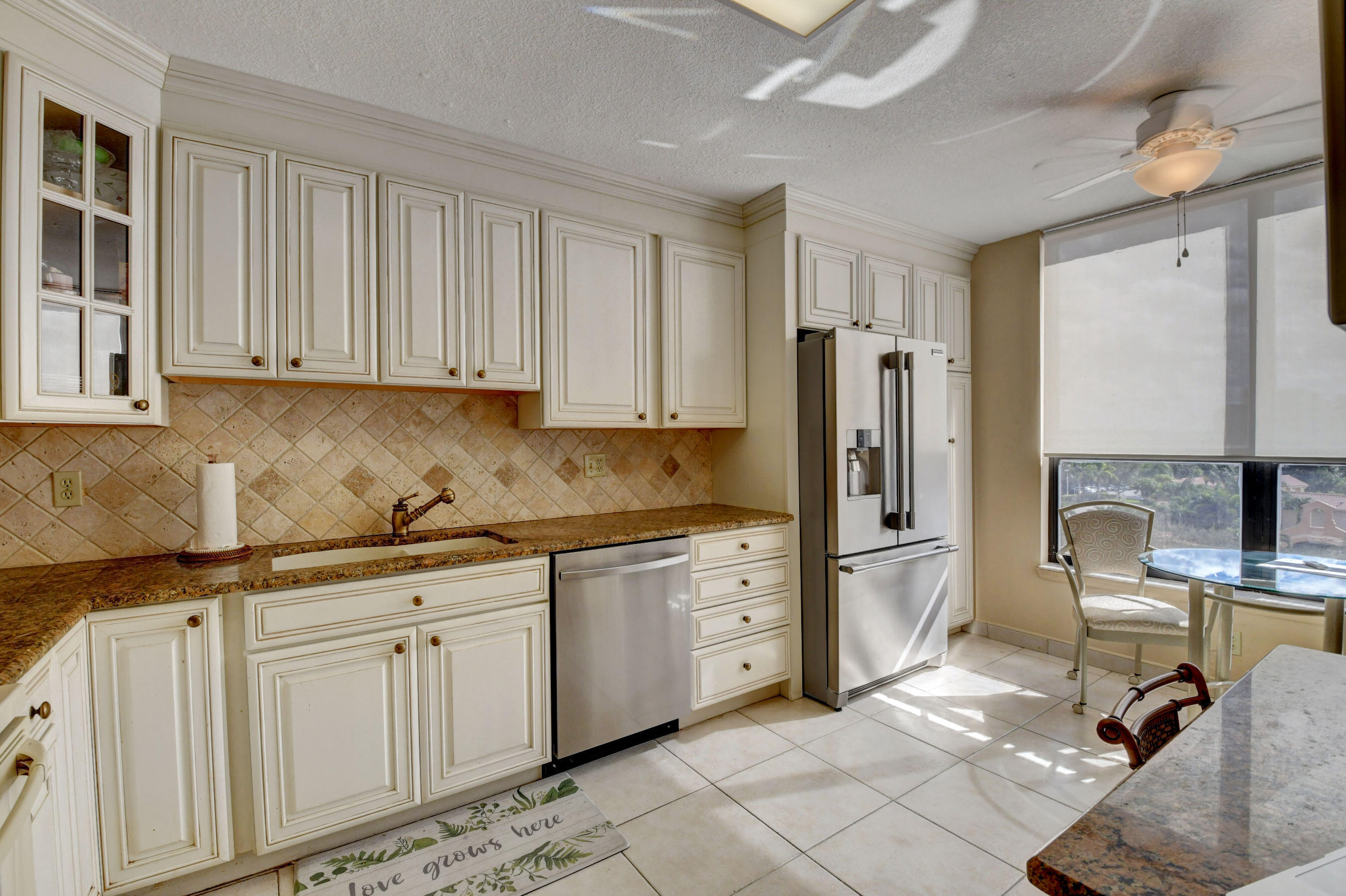 7137 Promenade Drive, Unit 602 Boca Raton, FL 33433 - Photo 16 of 34 kitchen