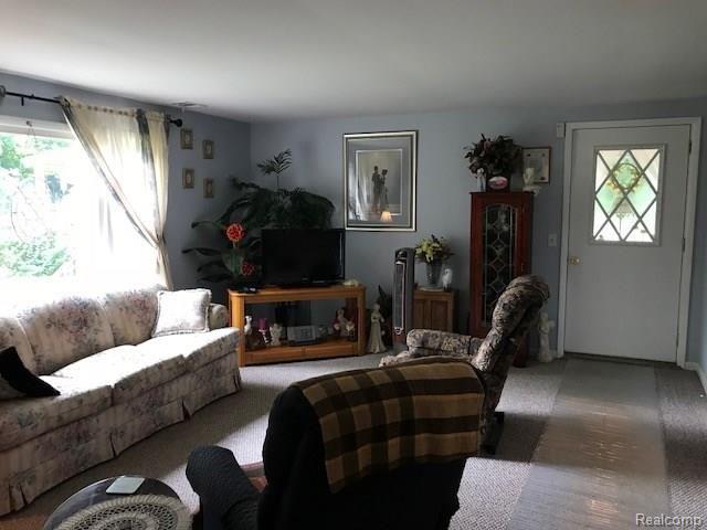 4634 Fish Lake Road North Branch, MI 48461 - Photo 6 of 26 IMG_8111.jpg