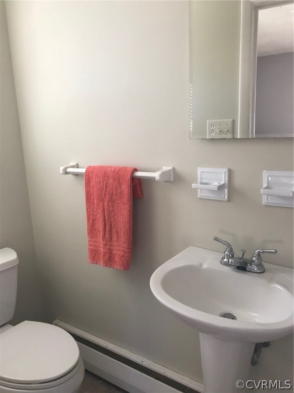 2504 Sunnybrook Road Henrico, VA 23294 - Photo 12 of 14 Master, ensuite Bath (has shower also)