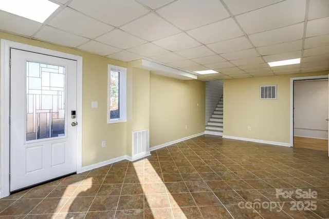 $650,000 | 2106 Lynmore Drive, Sherrills Ford, NC 28673