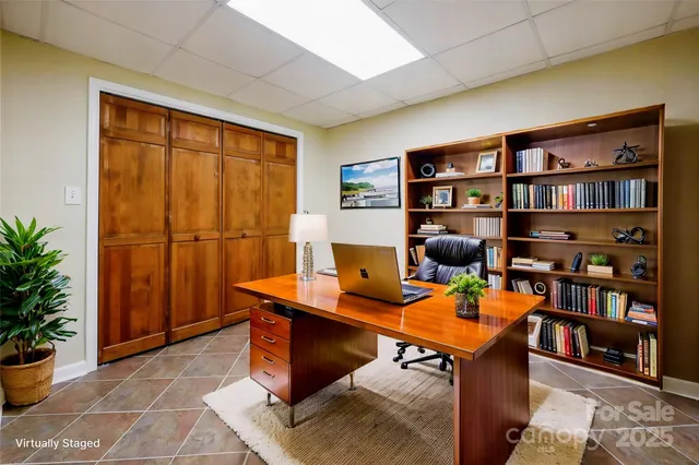 $650,000 | 2106 Lynmore Drive, Sherrills Ford, NC 28673