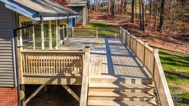 $650,000 | 2106 Lynmore Drive, Sherrills Ford, NC 28673