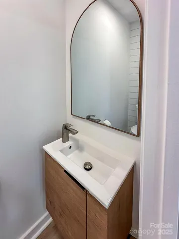 $650,000 | 2106 Lynmore Drive, Sherrills Ford, NC 28673