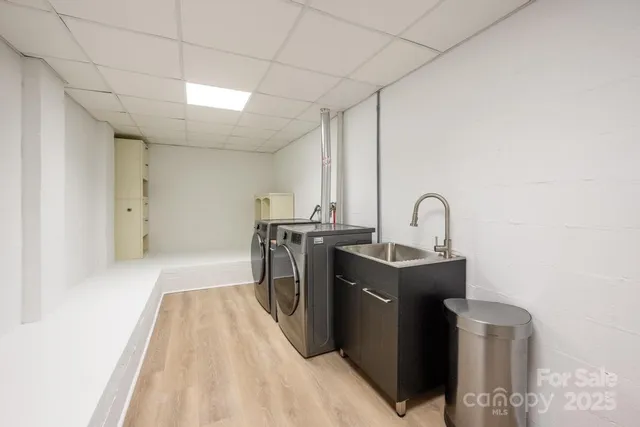 $650,000 | 2106 Lynmore Drive, Sherrills Ford, NC 28673