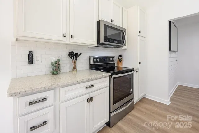 $650,000 | 2106 Lynmore Drive, Sherrills Ford, NC 28673