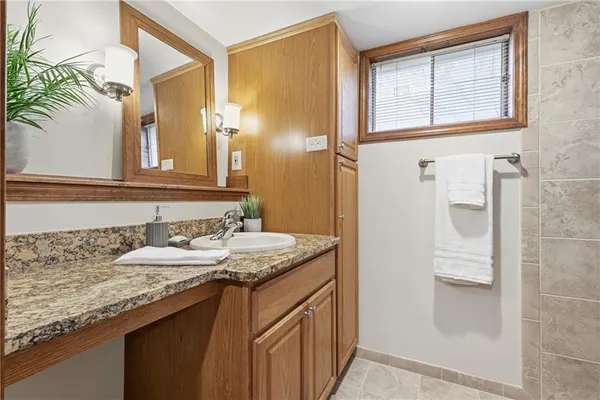 $550,000 | 9220 West 116th Street, Overland Park, KS 66210