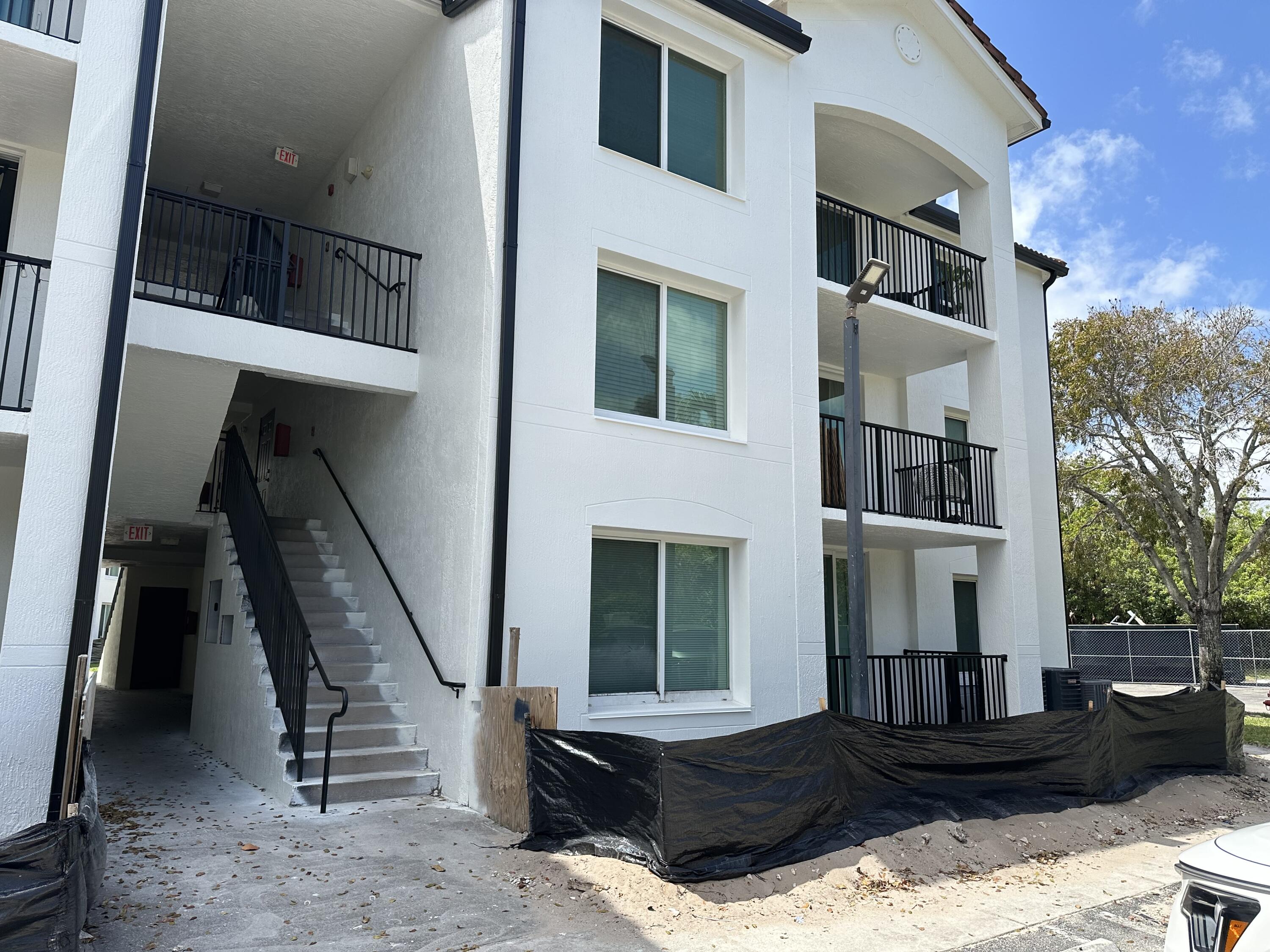 1005 Villa Circle Boynton Beach, FL 33435 - Photo 18 of 21 IMG_7515 (1)