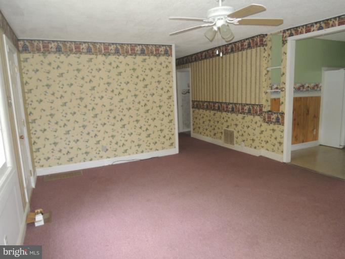 692 Mission Road Harpers Ferry, WV 25425 - Photo 9 of 22 Family Room