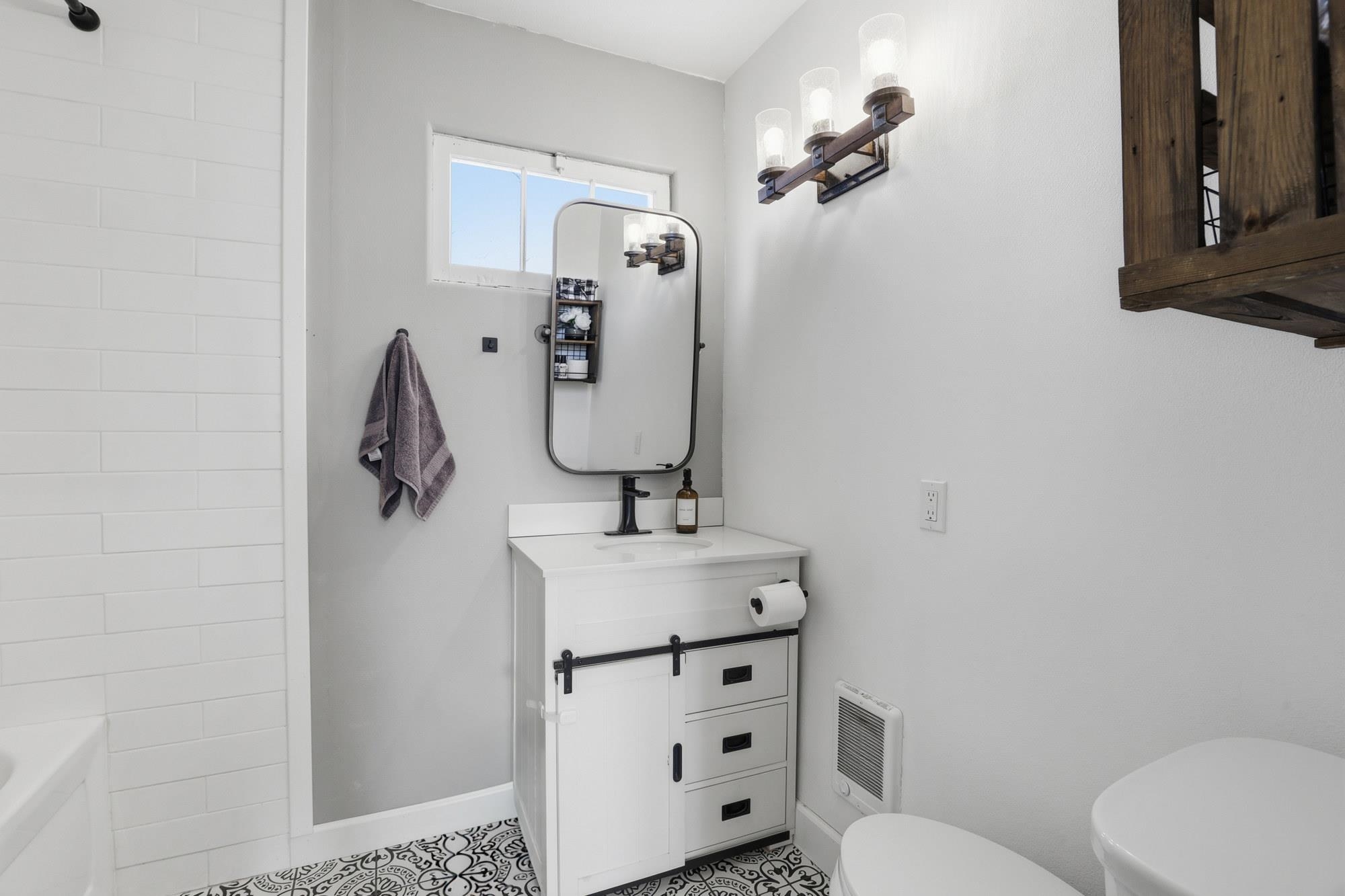 24416 North Orchard Bluff Road Chattaroy, WA 99003 - Photo 17 of 50