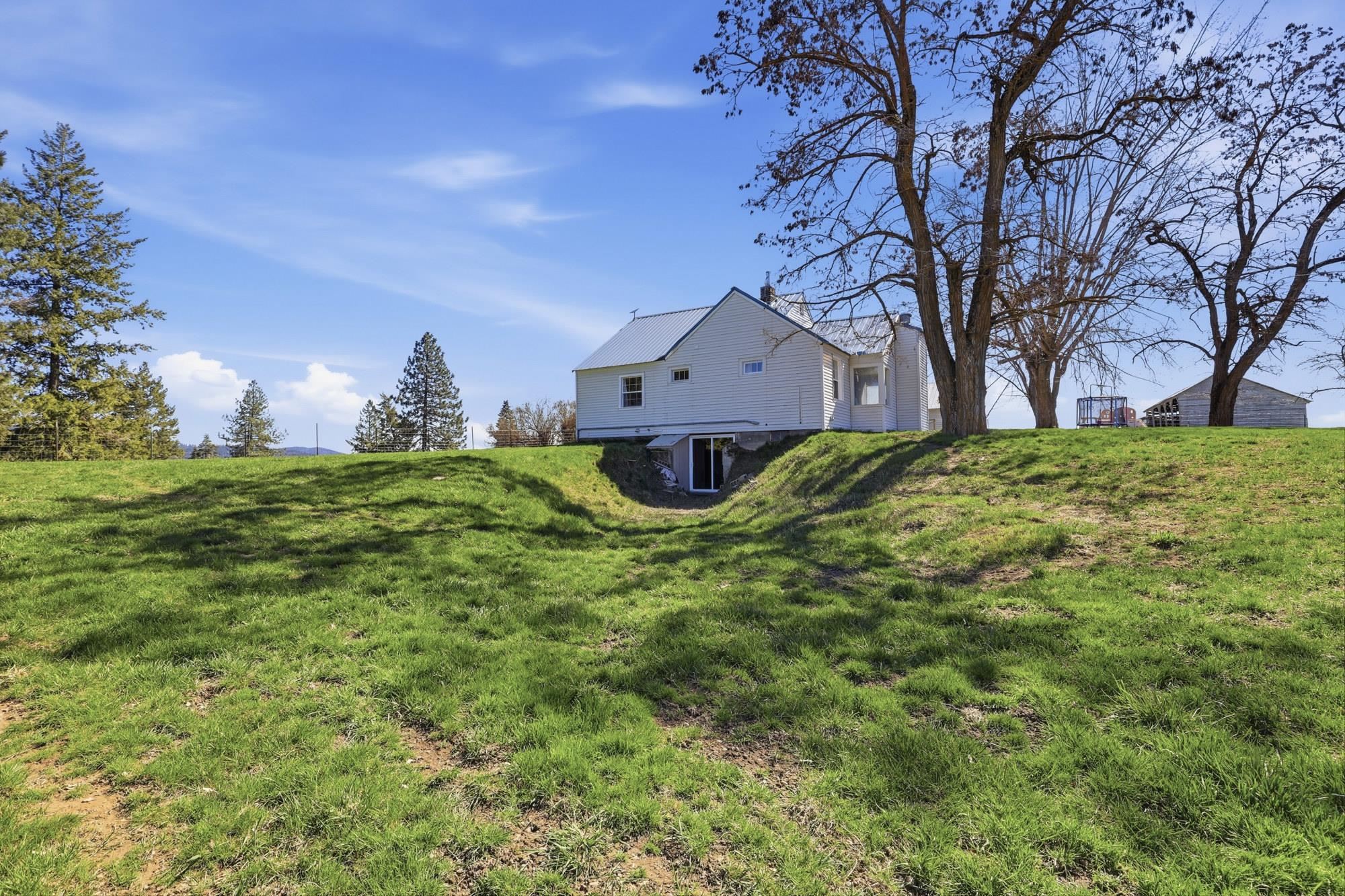 24416 North Orchard Bluff Road Chattaroy, WA 99003 - Photo 26 of 50