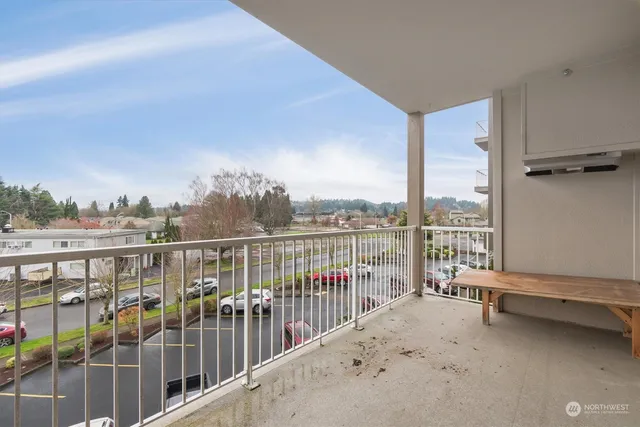 $299,900 | 1548 River Road, Unit 209, Longview, WA 98632