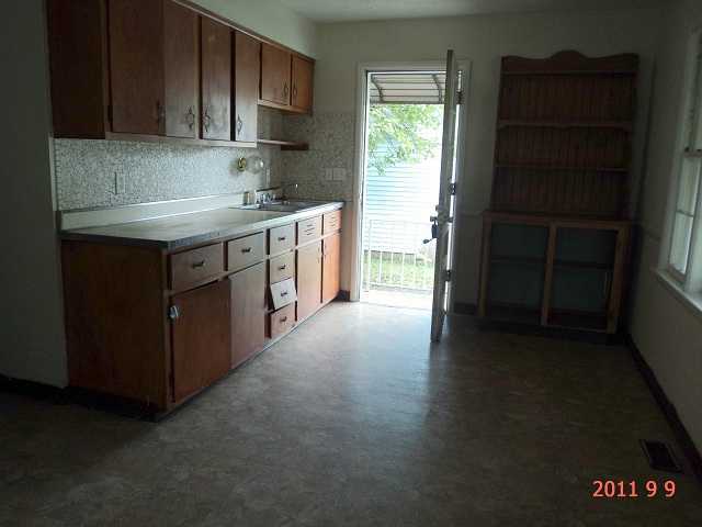 1573 Courtright Road Columbus, OH 43227 - Photo 5 of 13 Gallery Image 5