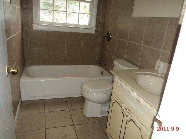 1573 Courtright Road Columbus, OH 43227 - Photo 6 of 13 Gallery Image 6